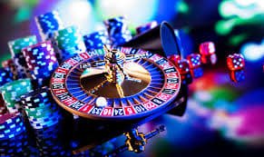 Antarmuka aplikasi pandacuan yang menampilkan berbagai kategori permainan sportsbook, slot, dan live casino dalam bahasa Indonesia